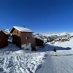Topaz - 18 Couchages Sur Les Pistes Avec Services Chalet